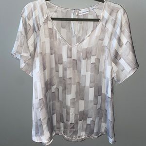SHORT SLV PAINTBRUSH PRINT WOVEN BLOUSE